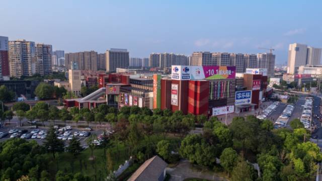 南翔太荗商業(yè)廣場(chǎng)