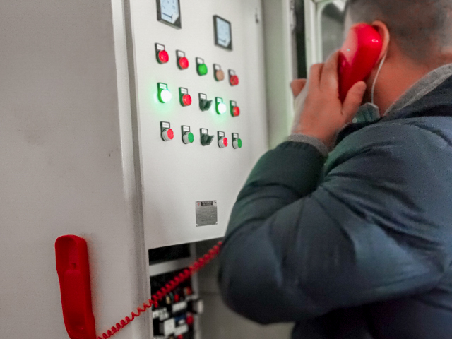 檢測(cè)消防水泵控制柜現(xiàn)場(chǎng) 檢測(cè)消防水泵控制柜現(xiàn)場(chǎng)